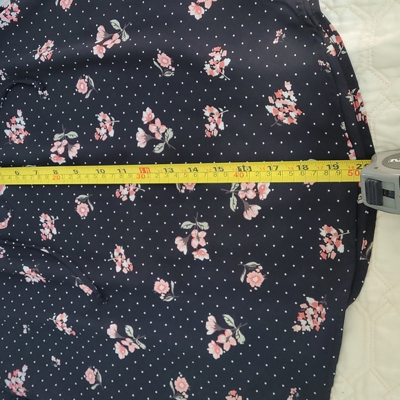 Black Floral Off the Shoulder Top Sz XS - Picture 5 of 8